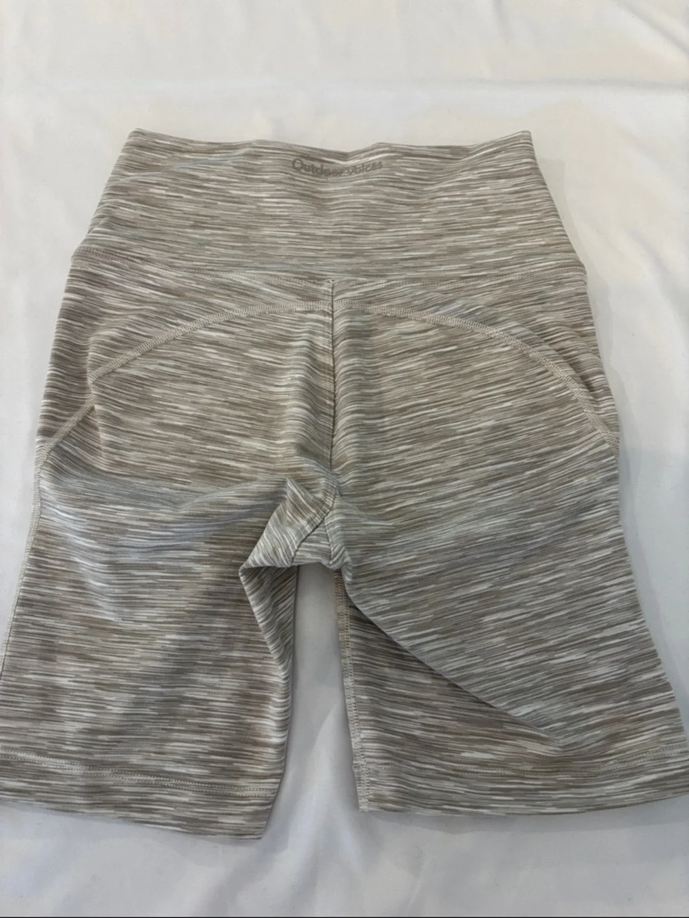 Outdoor Voices women’s heather Gray 7” bike shorts - size XS